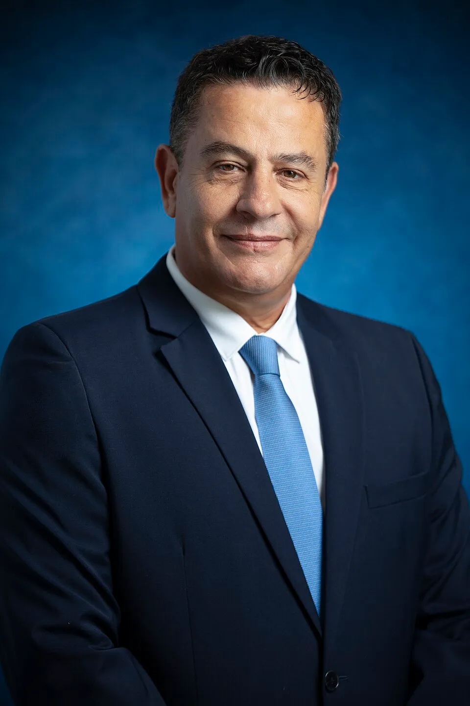 התמונה של ניסים גוזלן בערך הוויקיפדיה שלו — צילום שרון גבאי