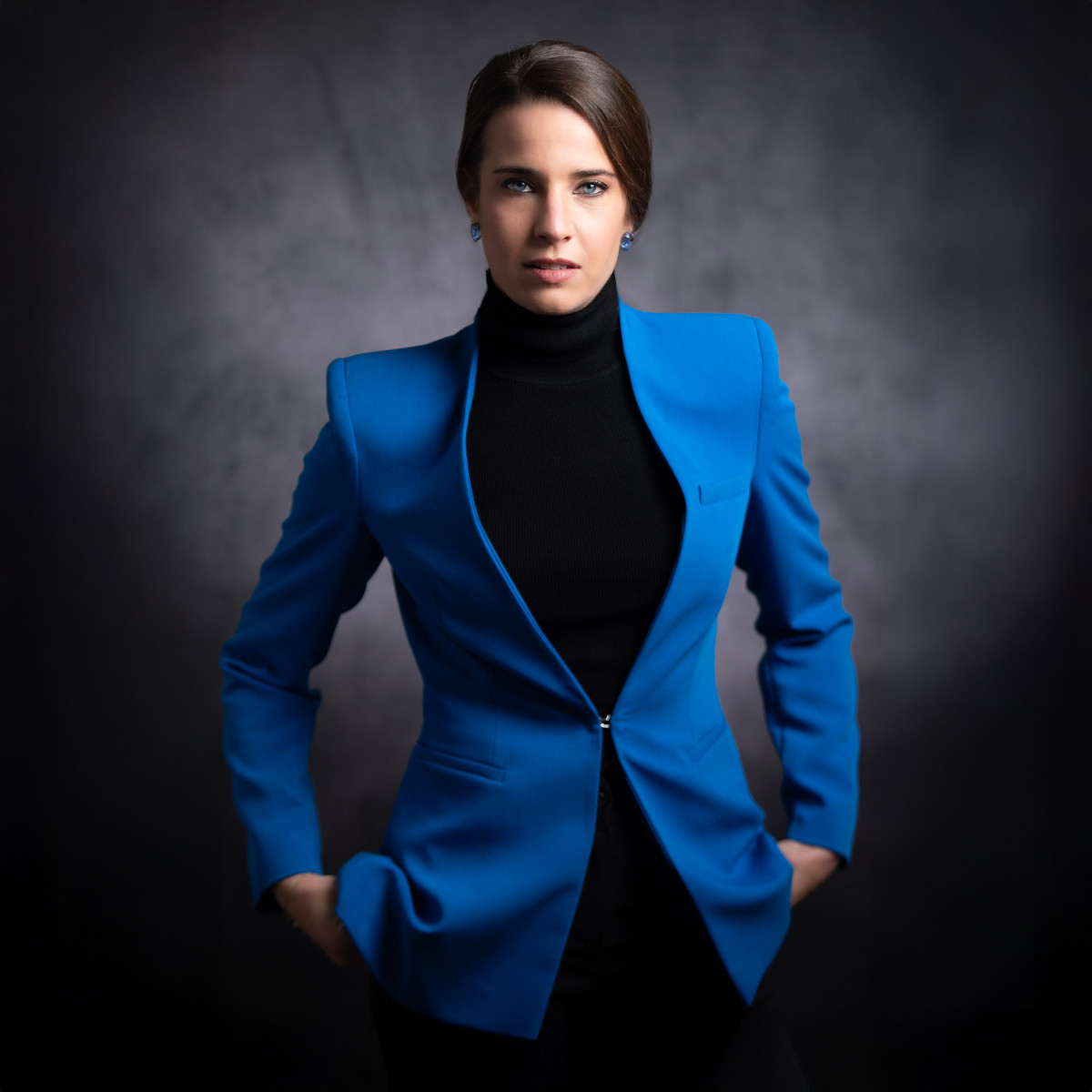 Body language in portrait photography: when your body speaks for you — Sharon Gabay, headshot photographer