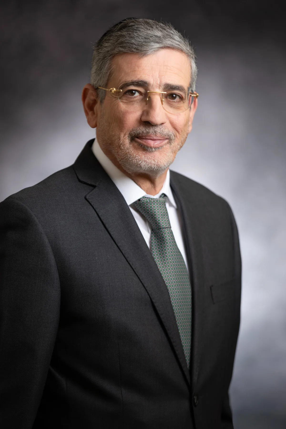 Headshots for senior executives — when you lead a company, your photo leads the story — Sharon Gabay, headshot photographer
