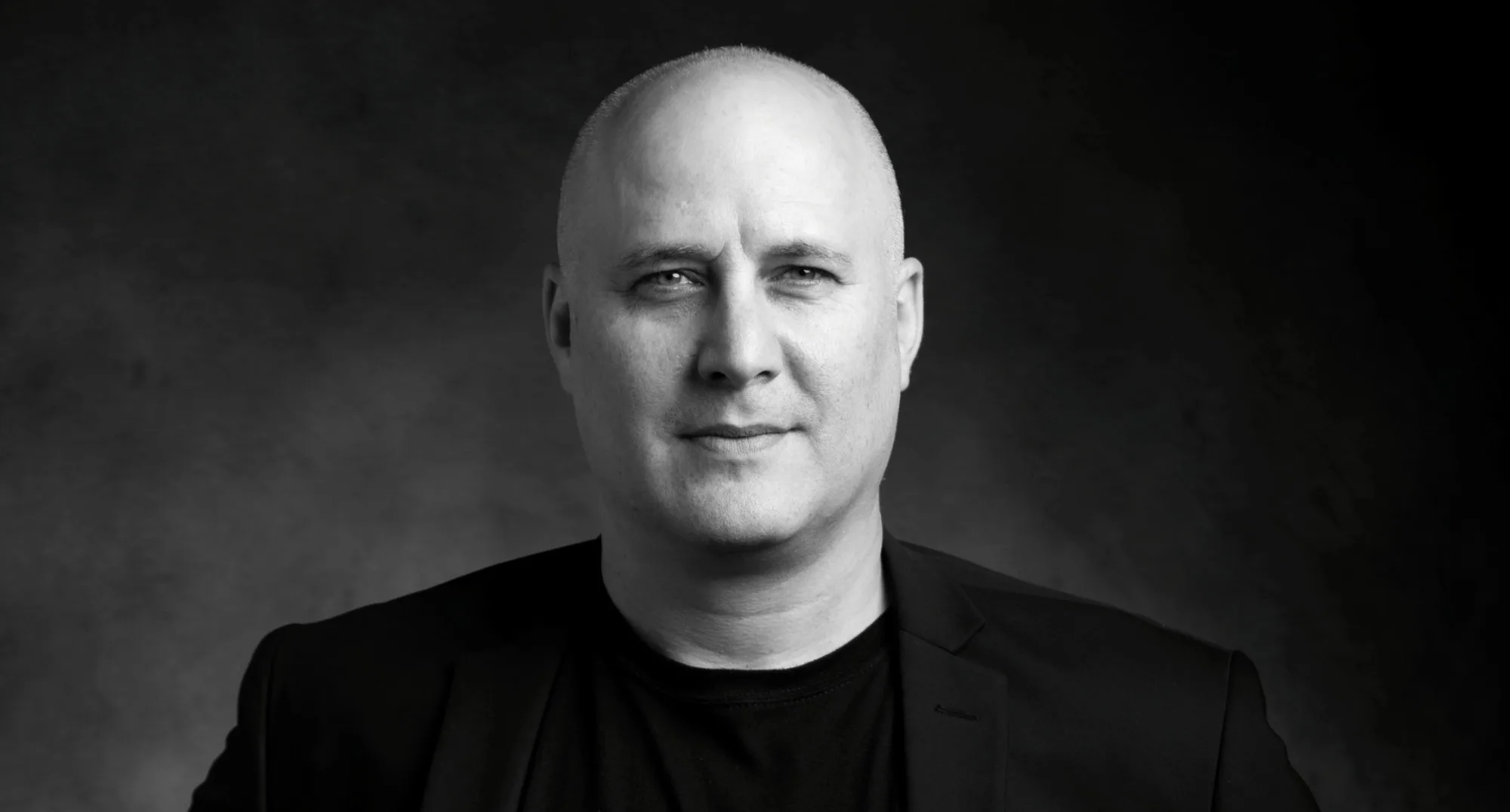 Headshots for senior executives — when you lead a company, your photo leads the story — Sharon Gabay, headshot photographer