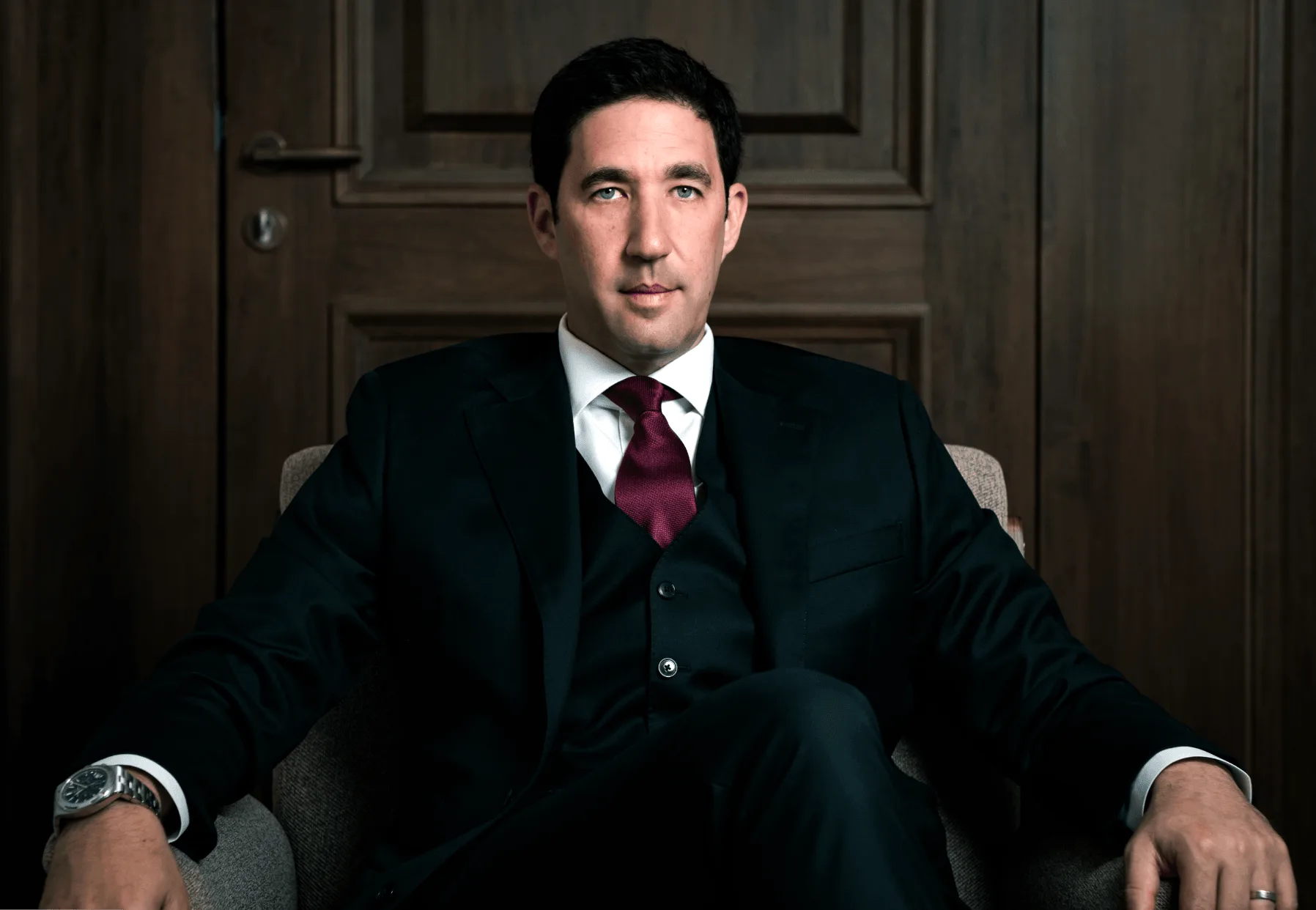 AI headshots vs. a professional photographer, a real business portrait — Sharon Gabay