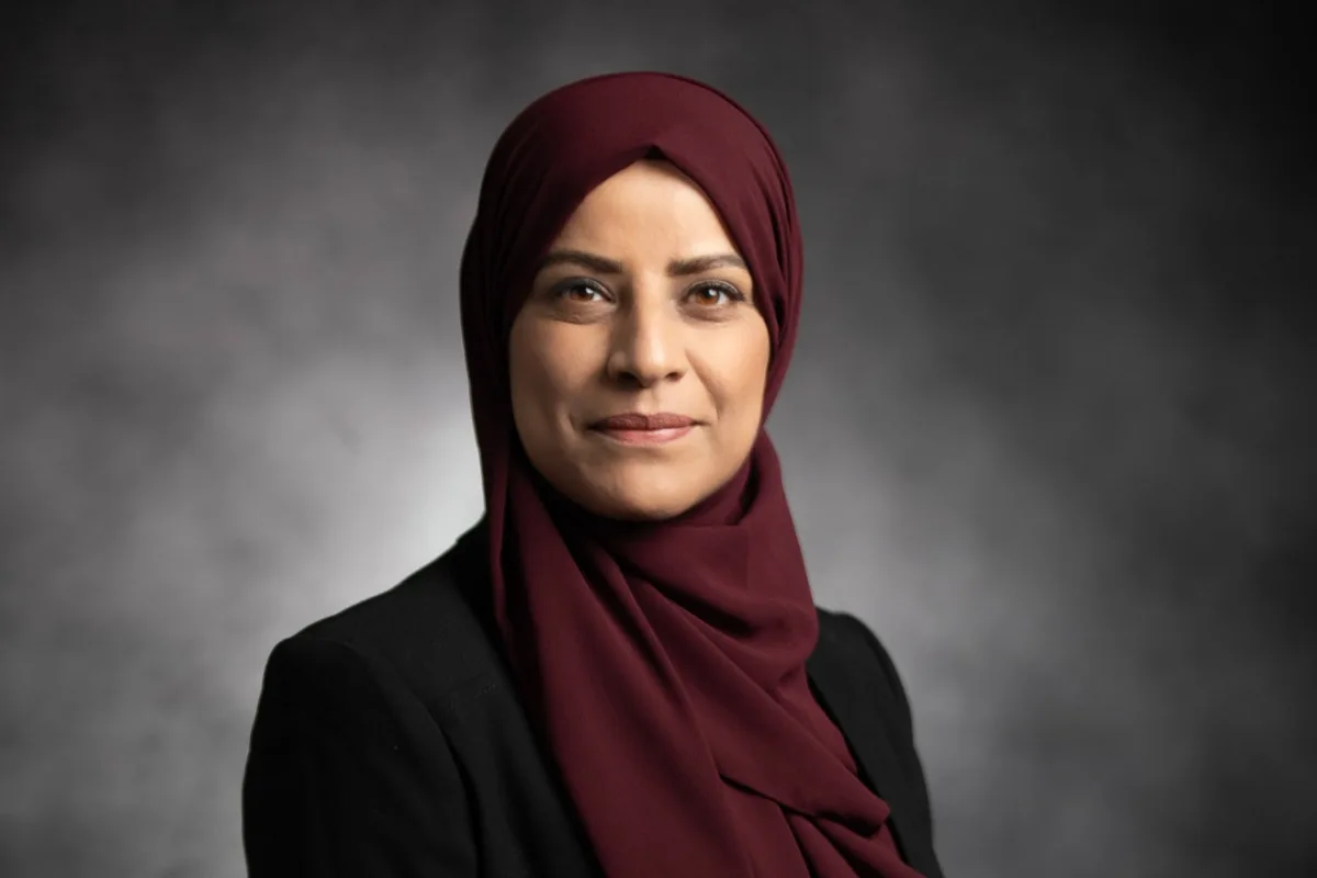 Professional business headshot conveying a confident first impression — Sharon Gabay, headshot photographer
