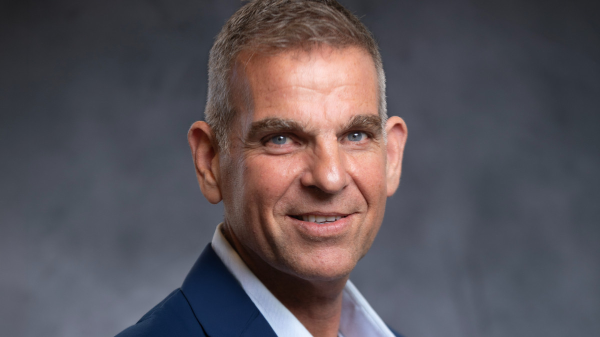 The complete guide to professional headshots — Sharon Gabay, headshot photographer