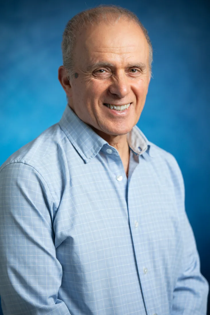 Prof. Yosef Yarden — Israel Prize (2017) and EMET Prize for cancer research. photographed by Sharon Gabay.